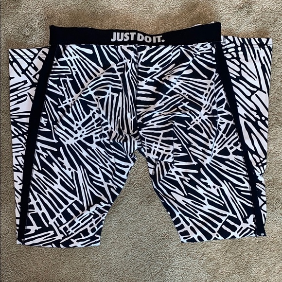 Nike Patterned leggings - Picture 2 of 5